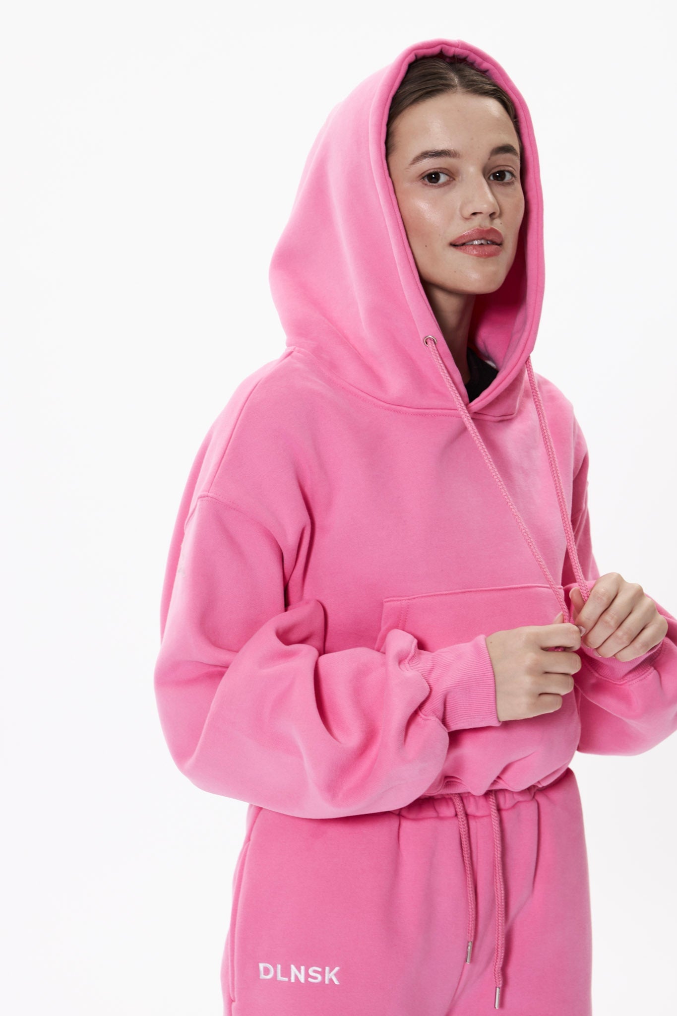 CROPPED HOODIE in BUBBLEGUM