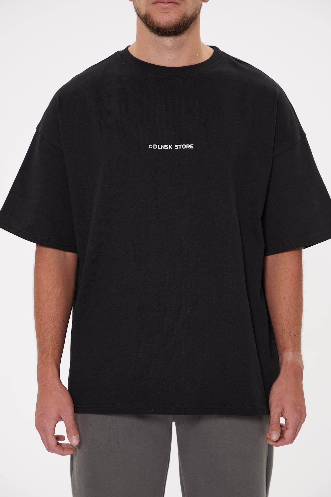 OVERSIZED PREMIUM T-SHIRT with chest logo DLNSK