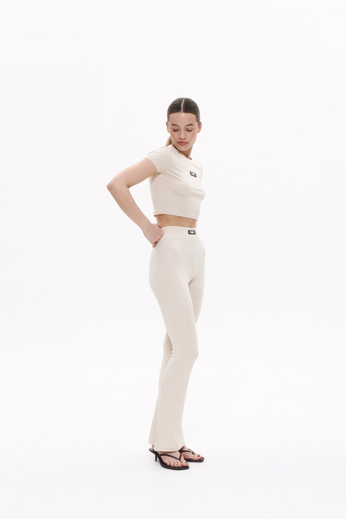 ALL EYES leggings in SAND Leggings DLNSK 