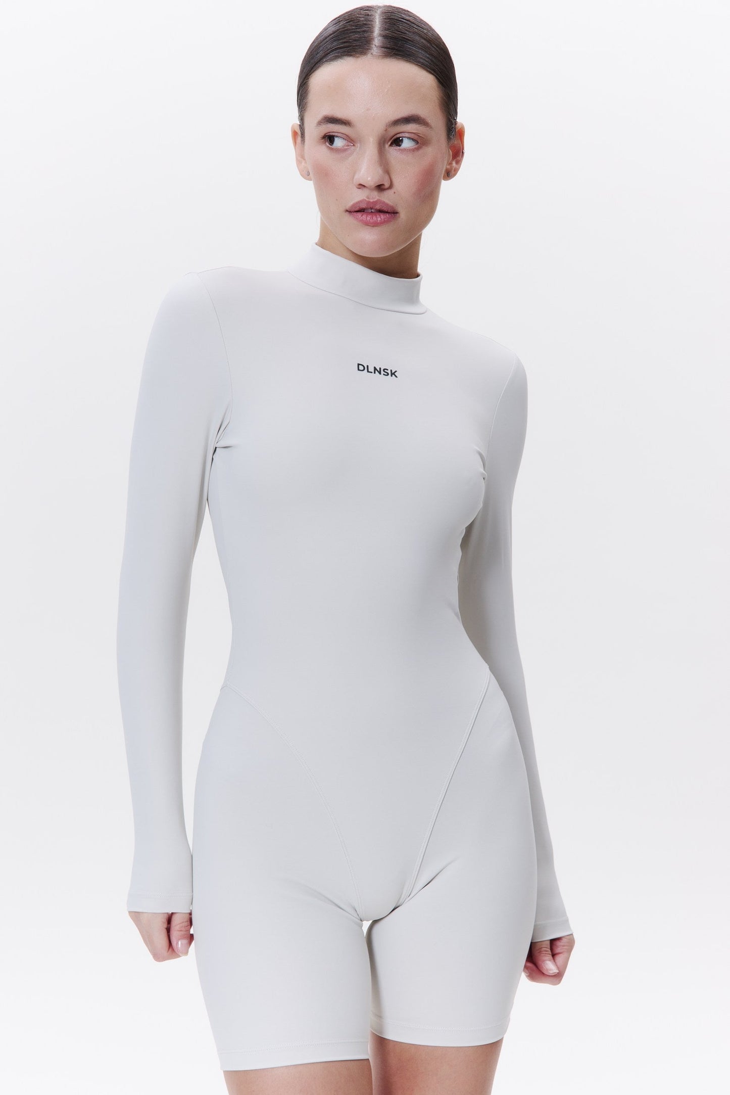 AURA Shaping Bodysuit in BONE DLNSK 