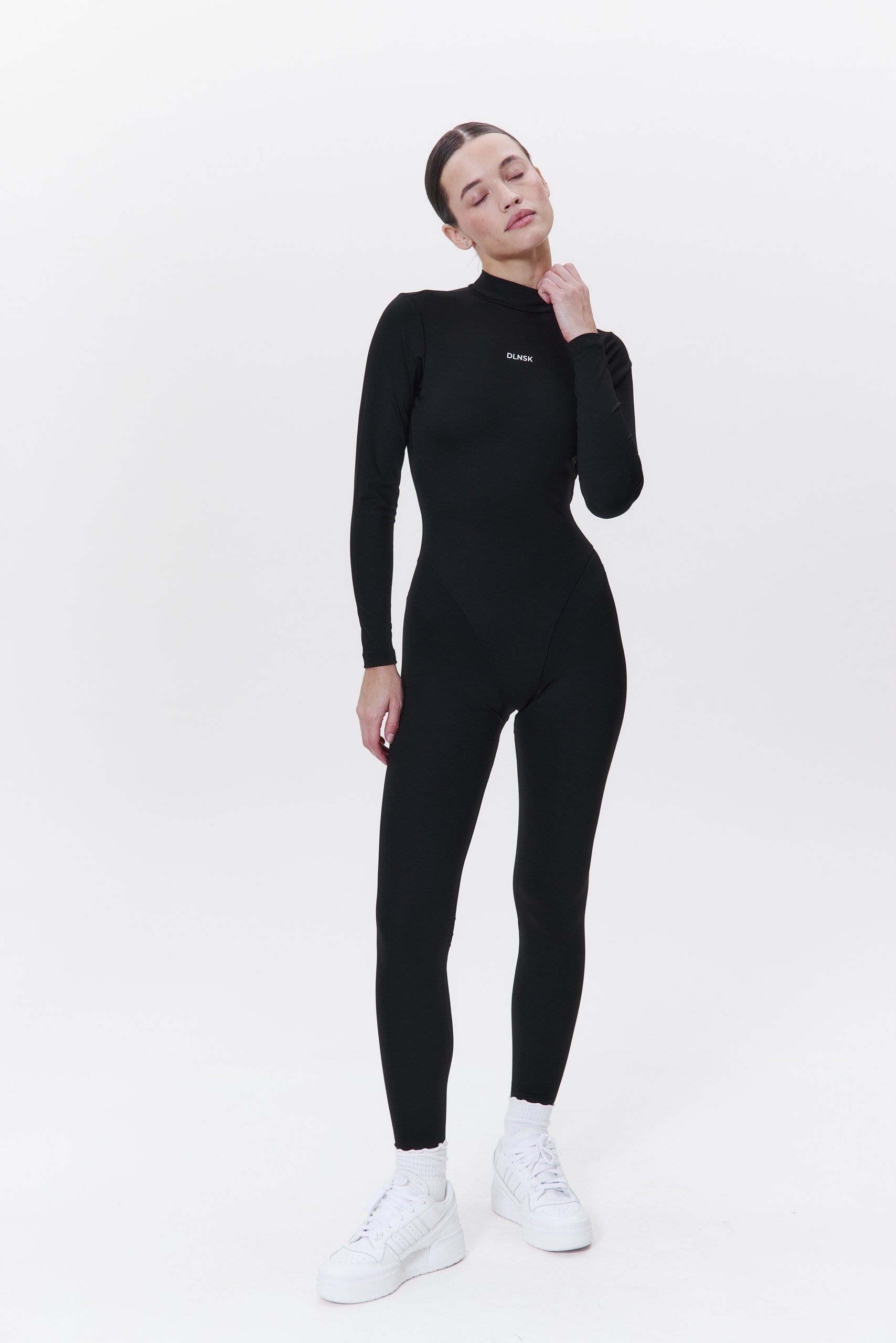 AURA Shaping catsuit in BLACK DLNSK 