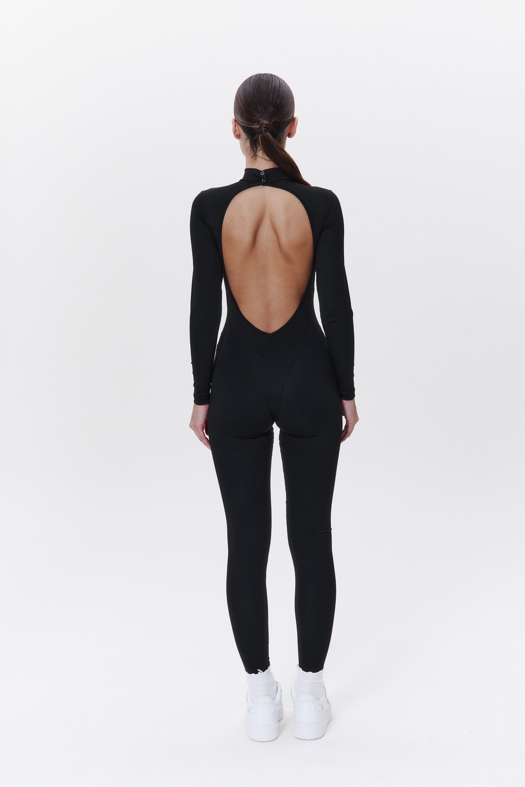 AURA Shaping catsuit in BLACK DLNSK 