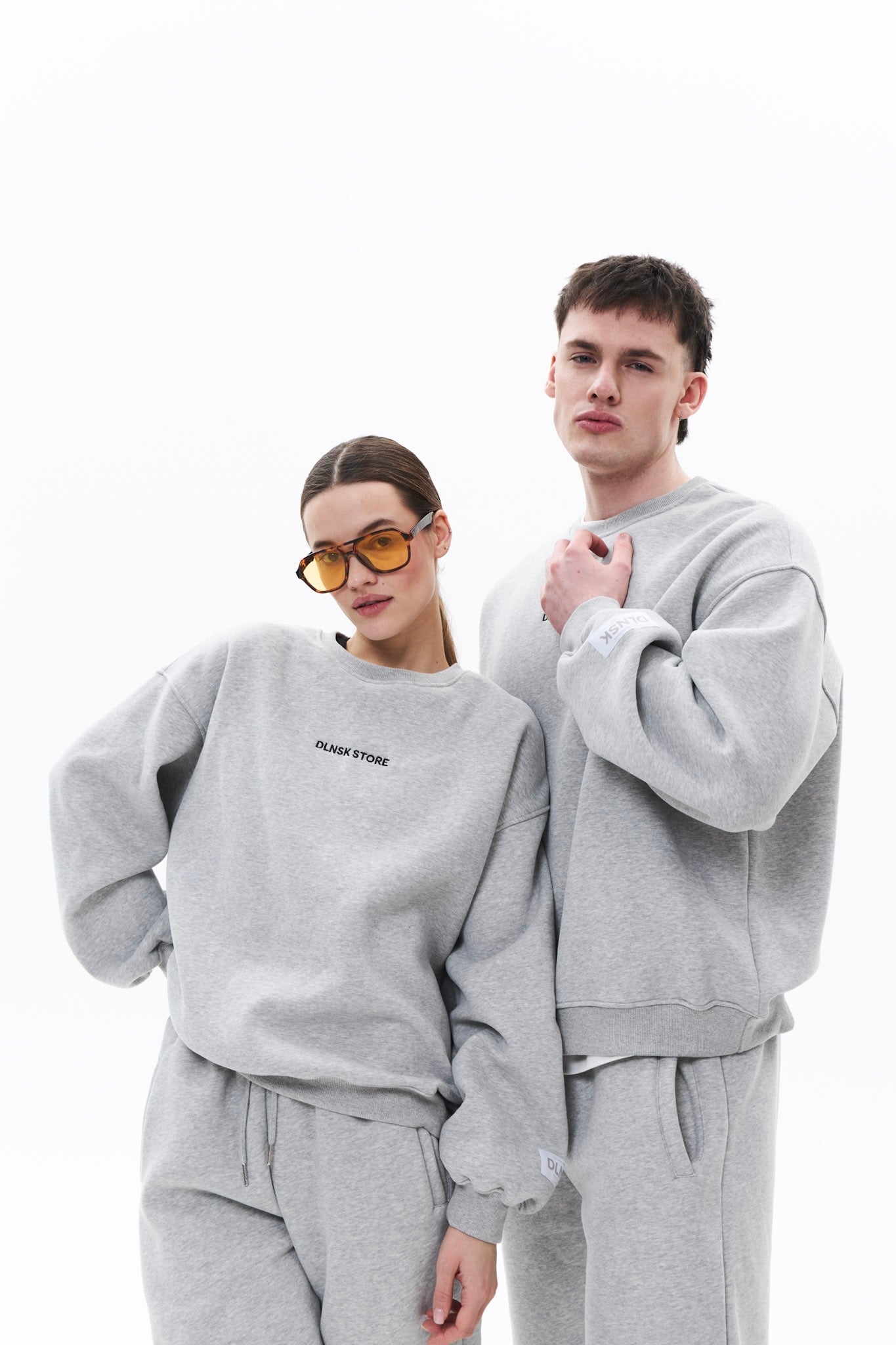 BASE CREWNECK set in CRASH GREY Crewneck set DLNSK 