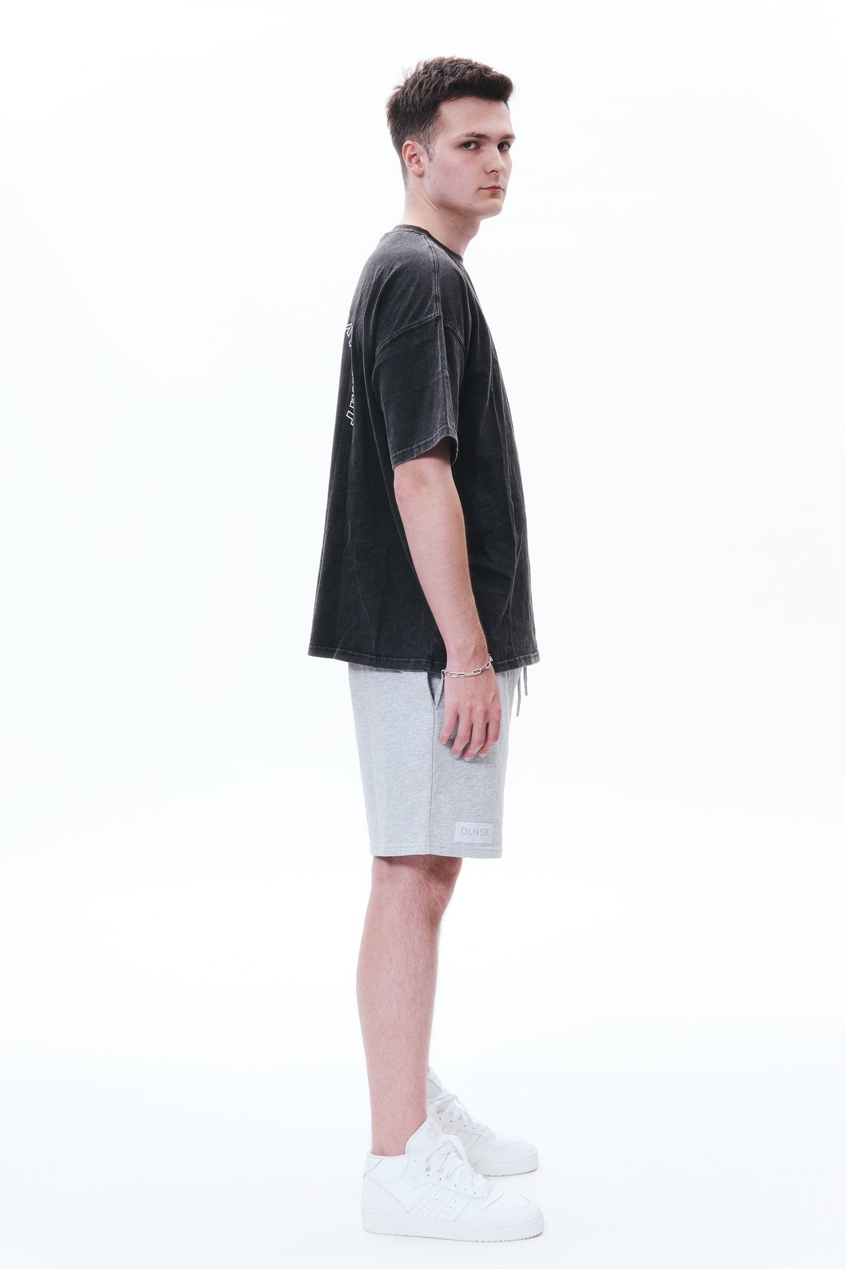 BOXY man shorts in CRASH GREY Shorts DLNSK 