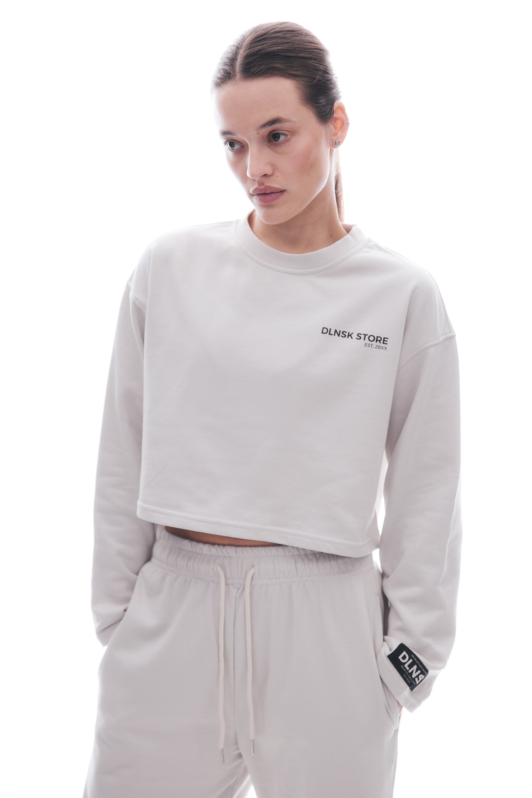 CORE cropped longsleeve in FOG Cropped hoodie DLNSK 