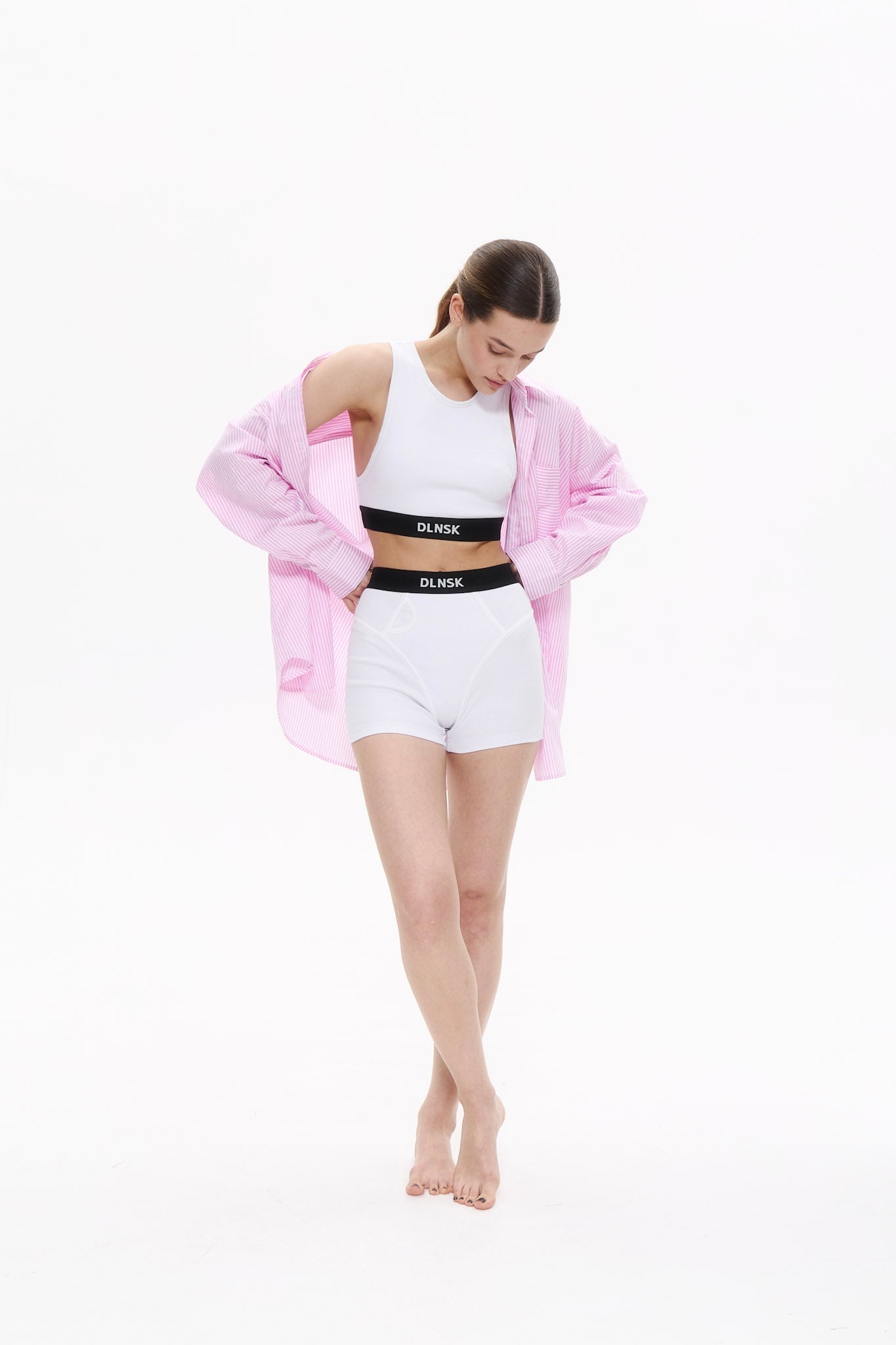 HOME SHORTS IN PURE WHITE DLNSK 