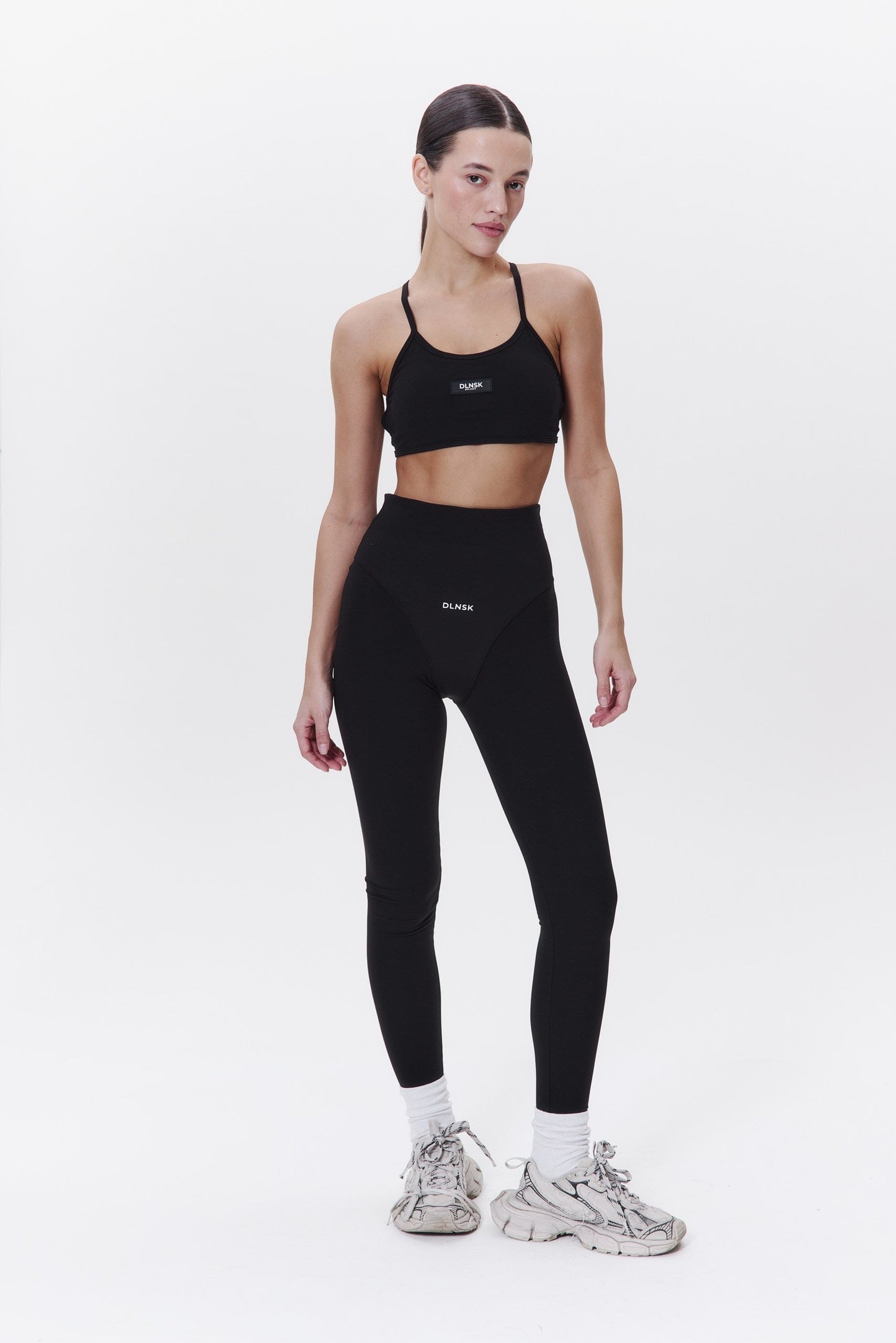 MOTION Leggings in BLACK DLNSK 