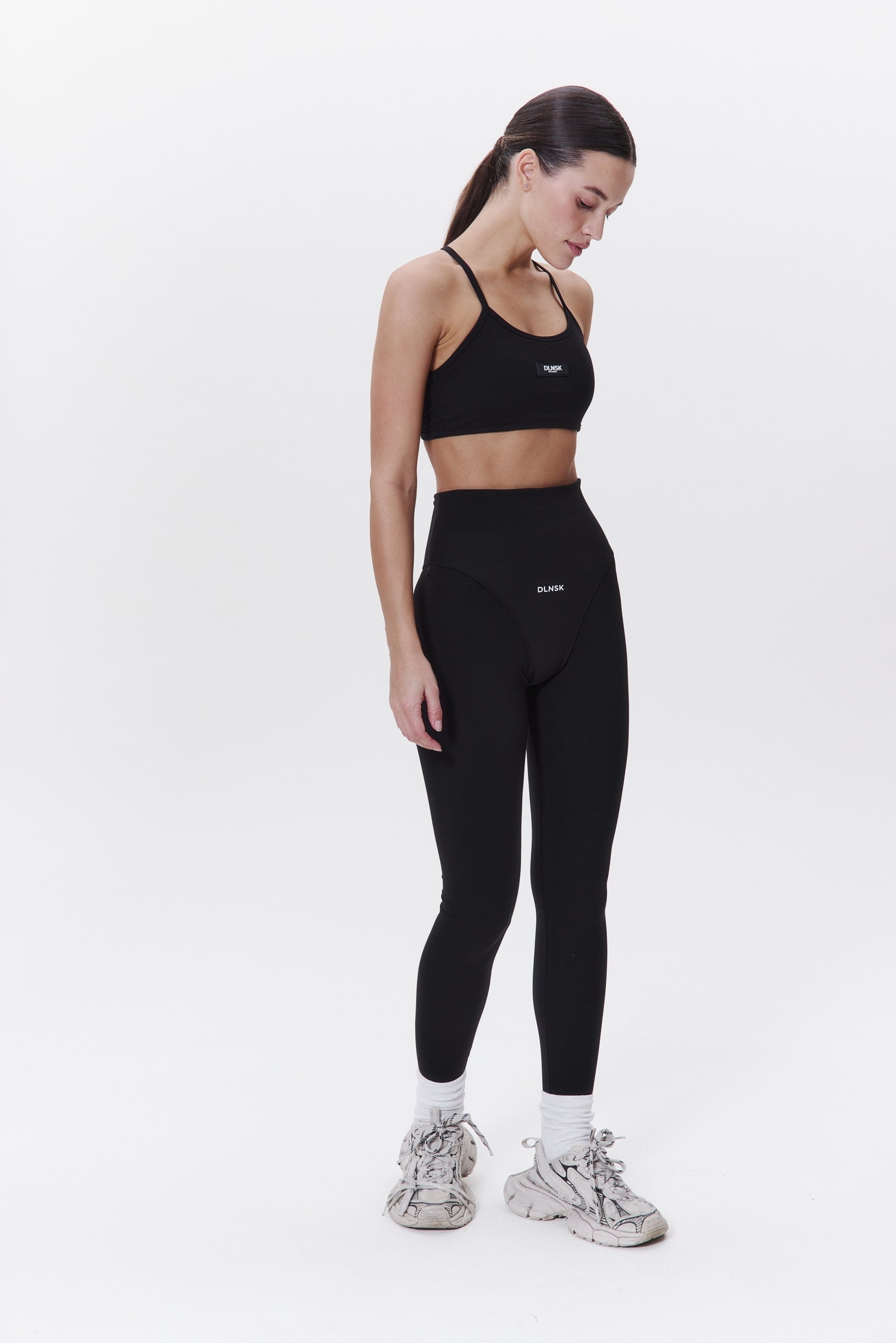 MOTION Leggings in BLACK DLNSK 