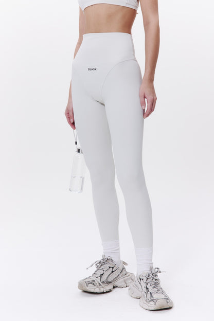 MOTION Leggings in BONE DLNSK 