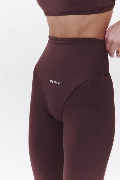 MOTION Leggings in CHOCO DLNSK 