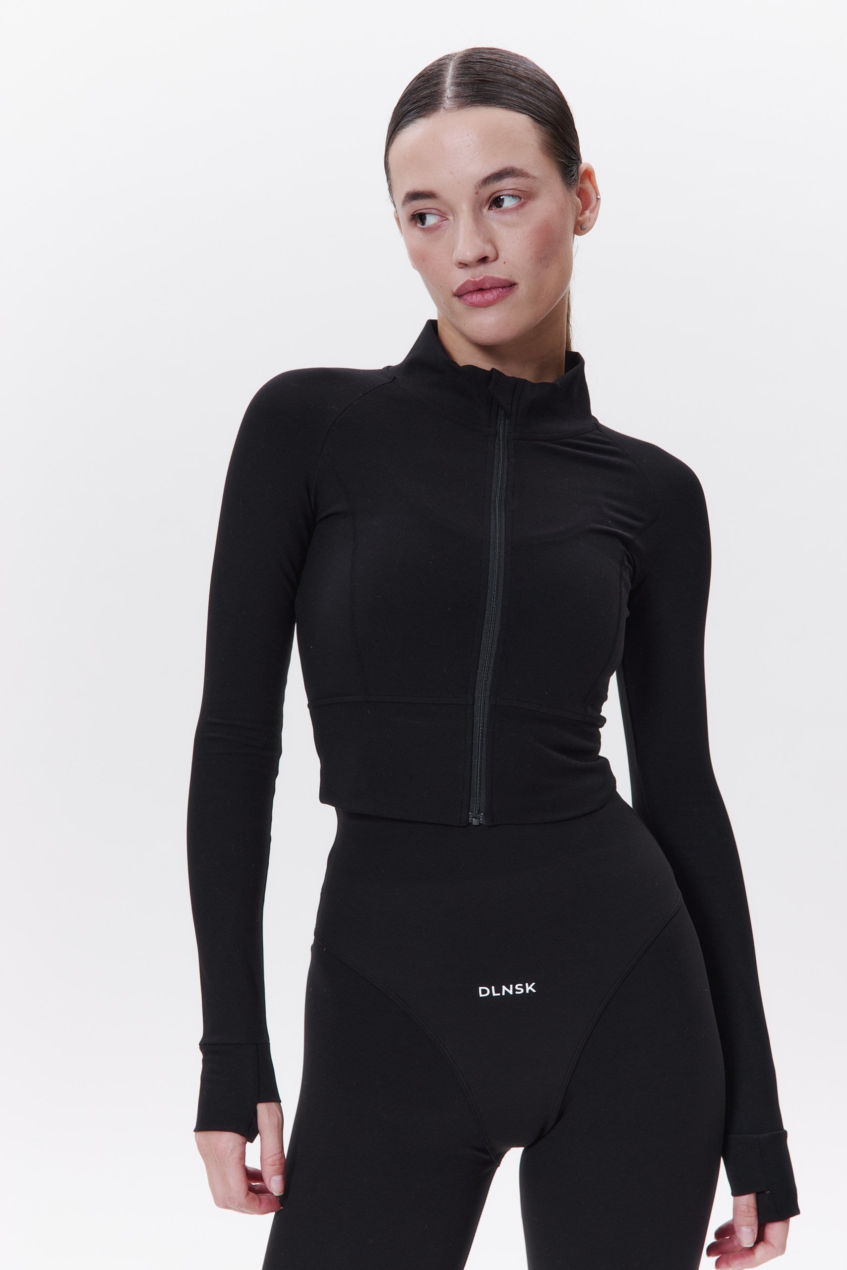 MOTION Longsleeve in BLACK DLNSK 