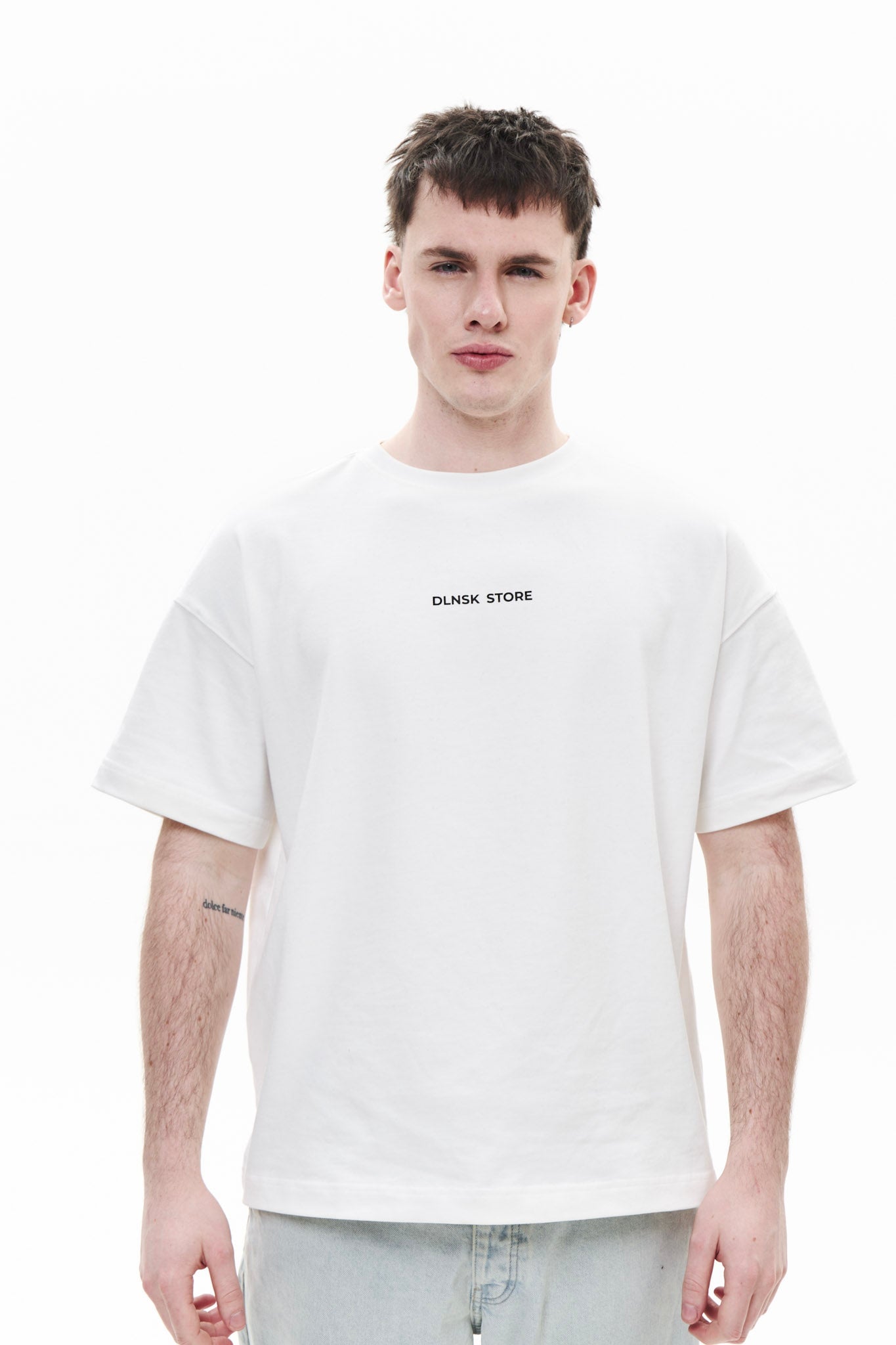 OVERSIZED PREMIUM T-SHIRT with chest logo in CLOUDY WHITE T-shirt DLNSK 