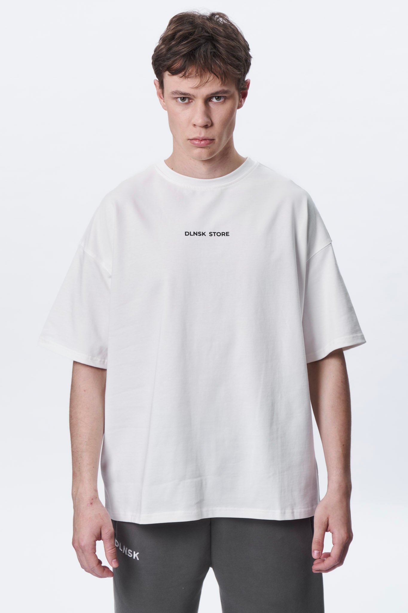 OVERSIZED PREMIUM T-SHIRT with chest logo in CLOUDY WHITE T-shirt DLNSK 