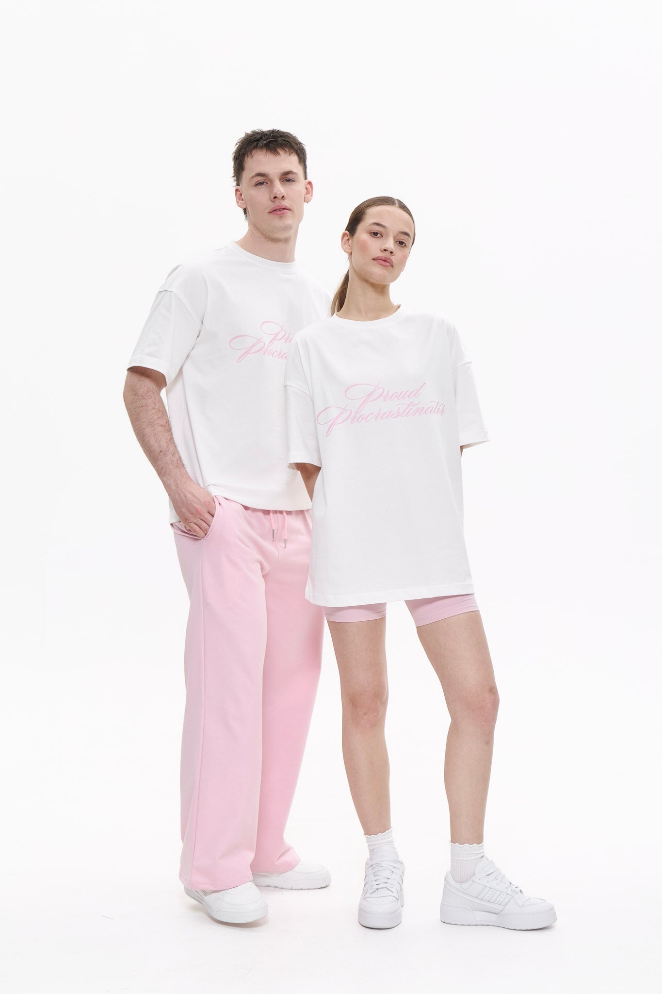 "PROUD PROCRASTINATOR" t-shirt in PURE WHITE T-shirt DLNSK 