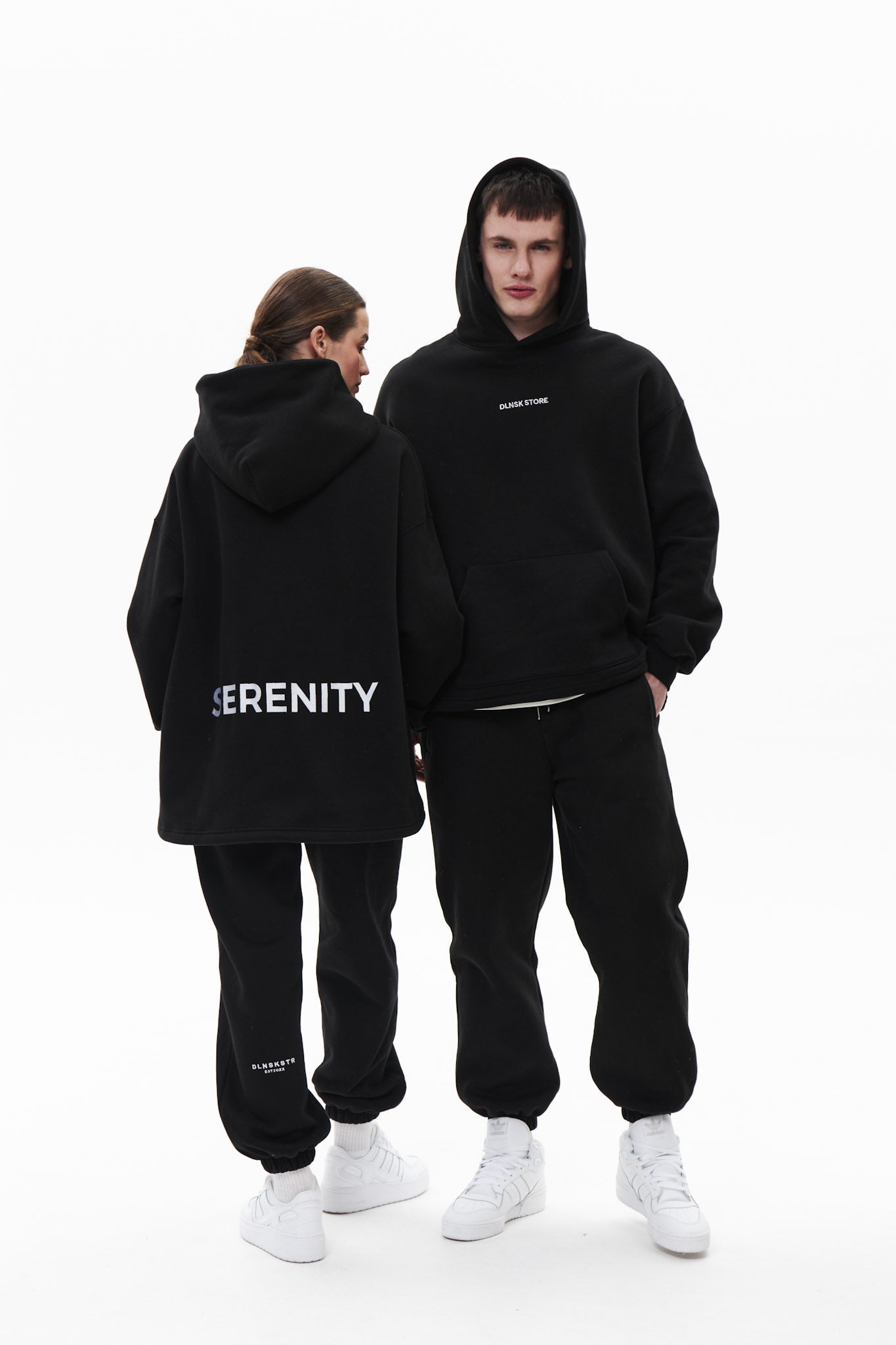 SERENITY hoodie in BLACK Hoodie DLNSK 