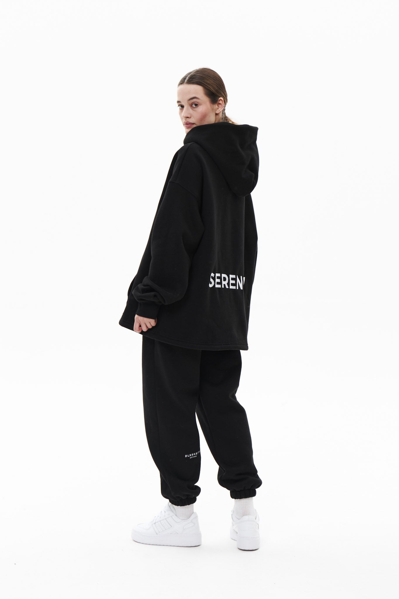 SERENITY hoodie in BLACK Hoodie DLNSK 