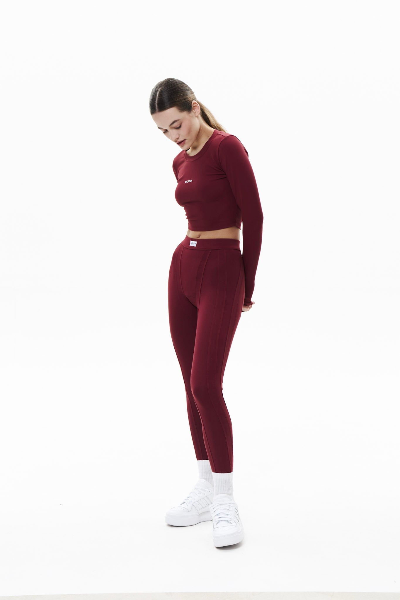 SHAPING leggings in CHERRY Leggings DLNSK 