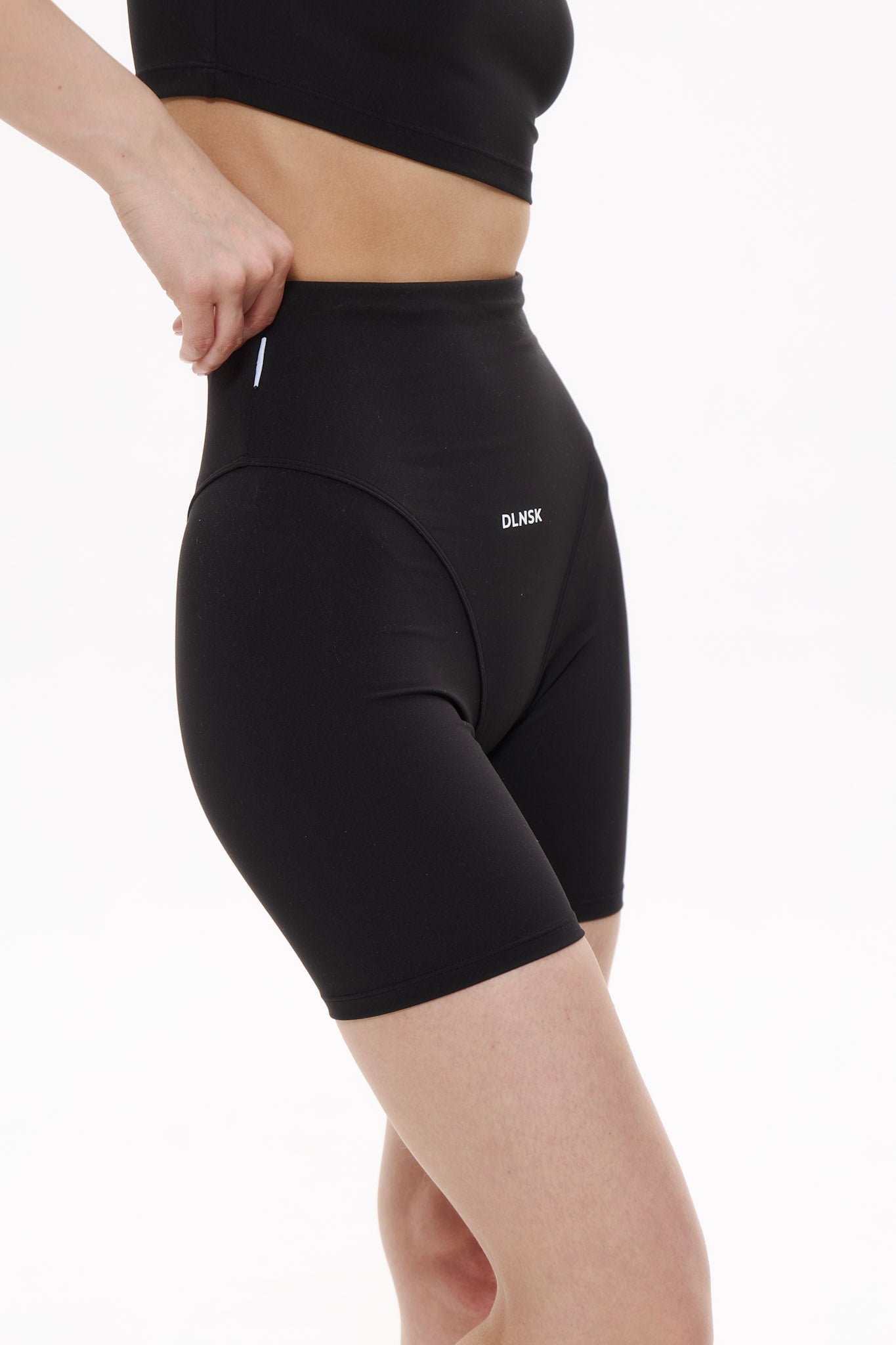 SHAPING MOTION biker shorts in BLACK Biker shorts DLNSK 