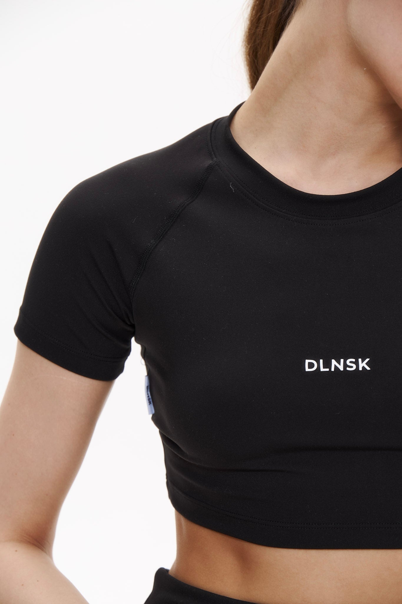 SHAPING MOTION crop top in BLACK Top DLNSK 