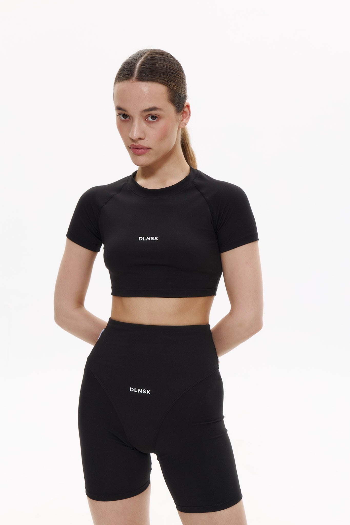 SHAPING MOTION crop top in BLACK Top DLNSK 