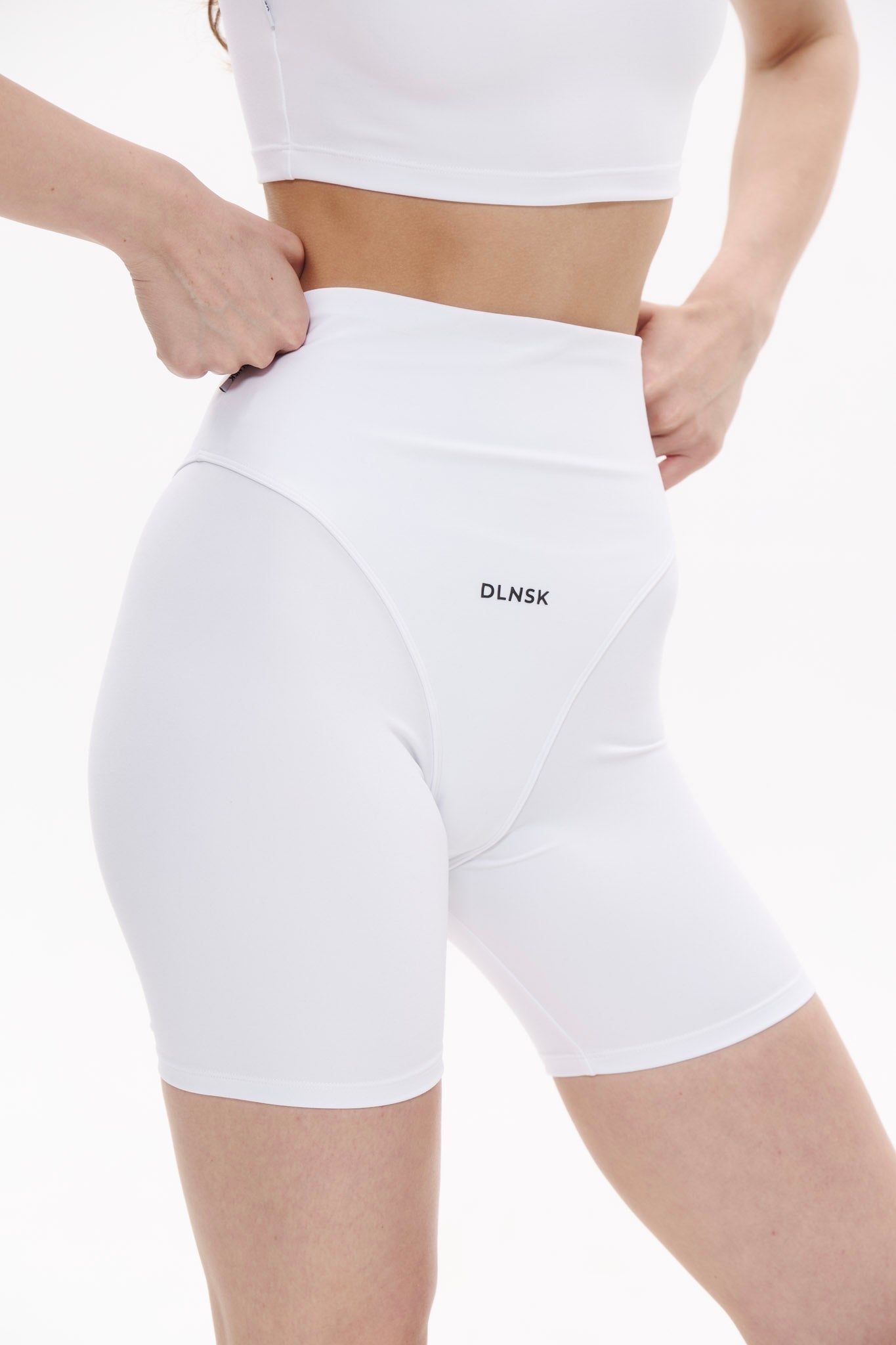 SHAPING MOTION set in PURE WHITE Set DLNSK 