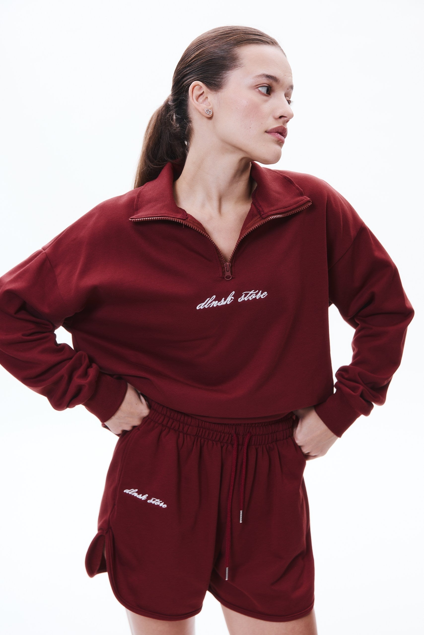 SIGNATURE anorak in RED WINE DLNSK 