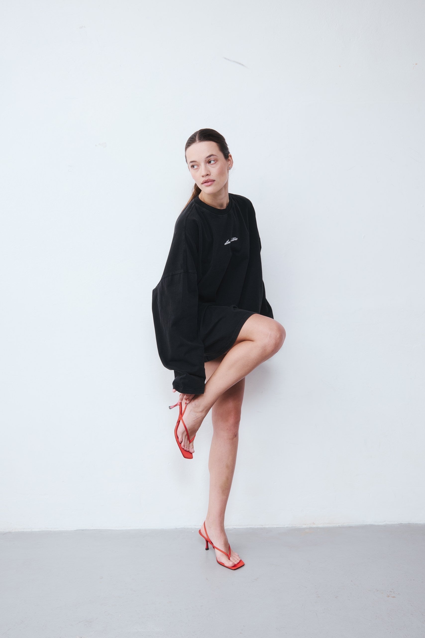 SIGNATURE longsleeve in WASHED BLACK DLNSK 