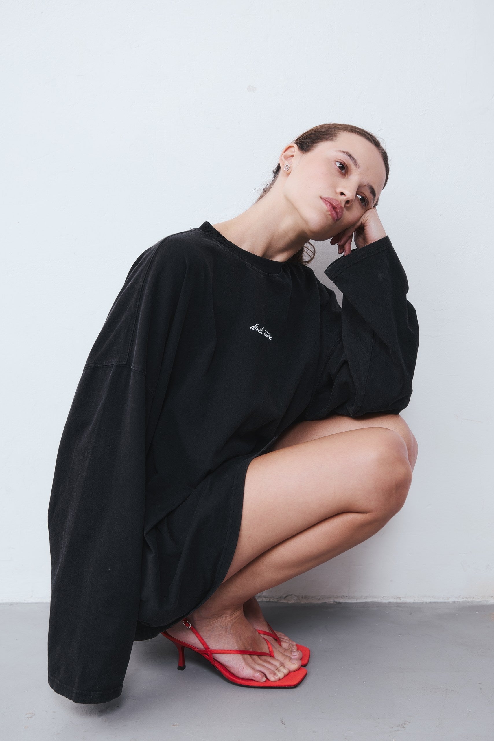 SIGNATURE longsleeve in WASHED BLACK DLNSK 