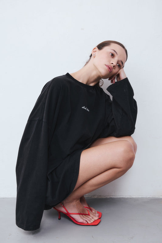 SIGNATURE longsleeve in WASHED BLACK DLNSK 