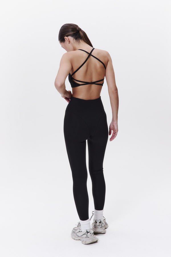 STRAPS TOP in BLACK Top DLNSK 