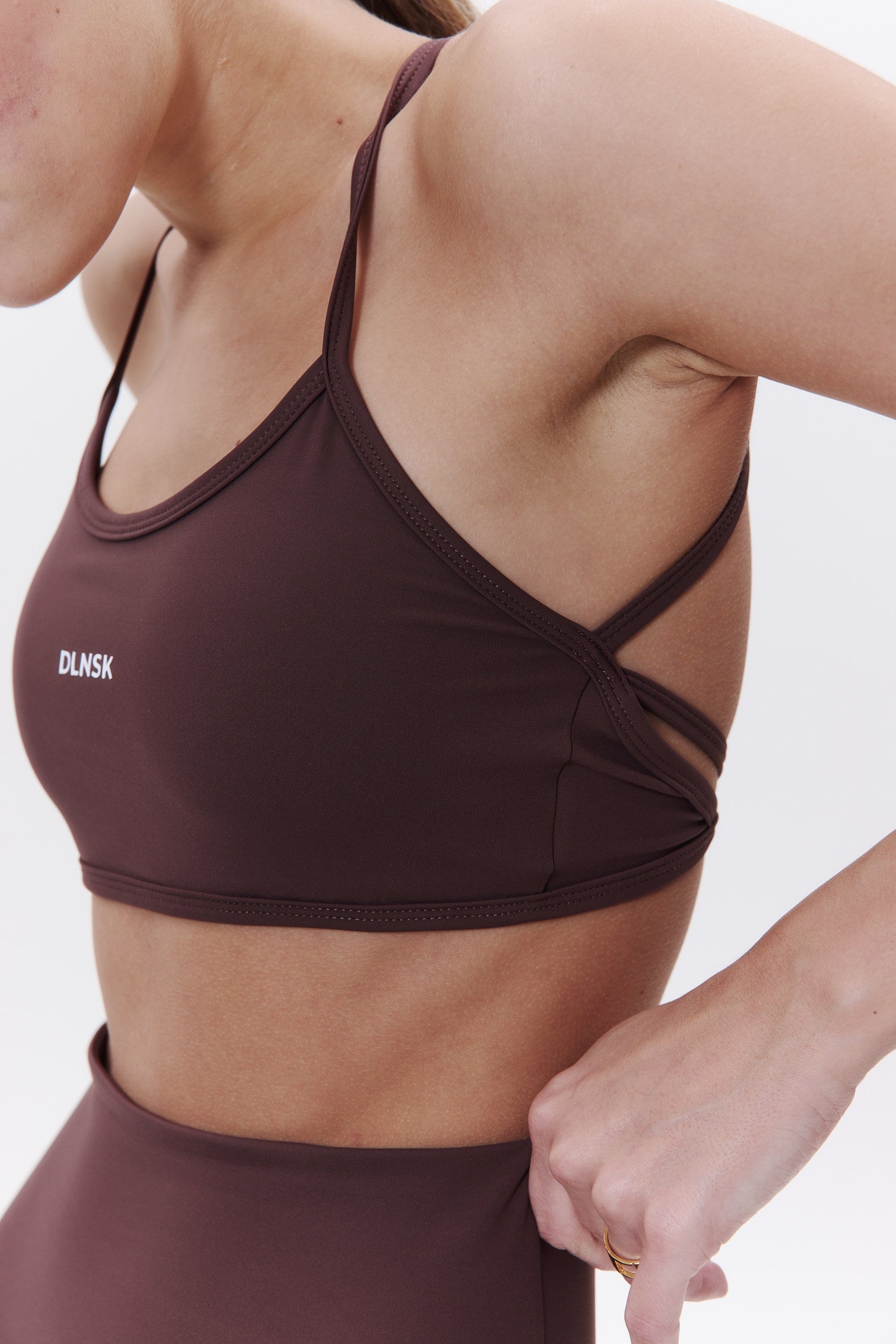 STRAPS TOP in CHOCO Top DLNSK 