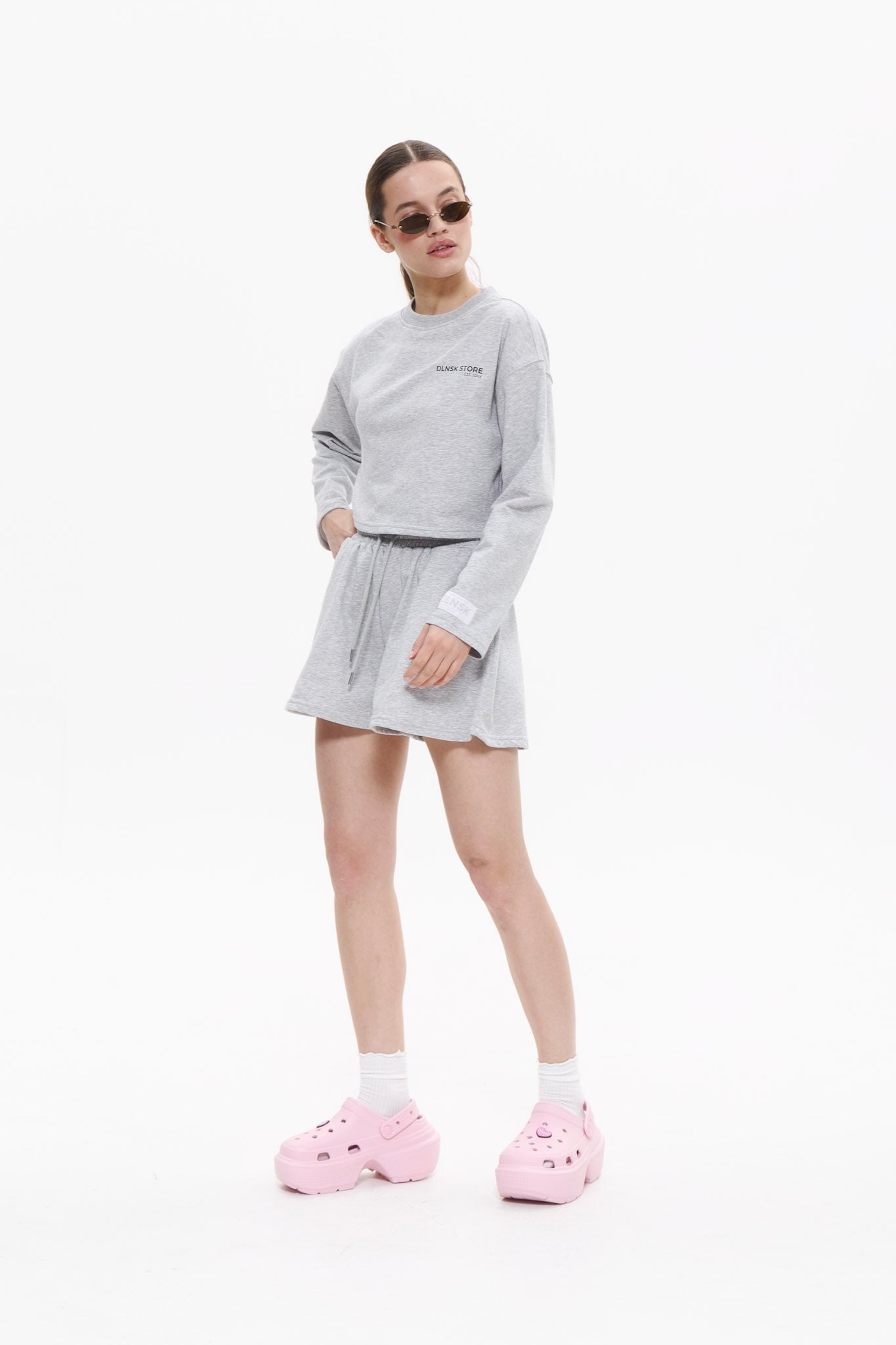 SUMMER cropped longsleeve in CRASH GREY Cropped hoodie DLNSK 