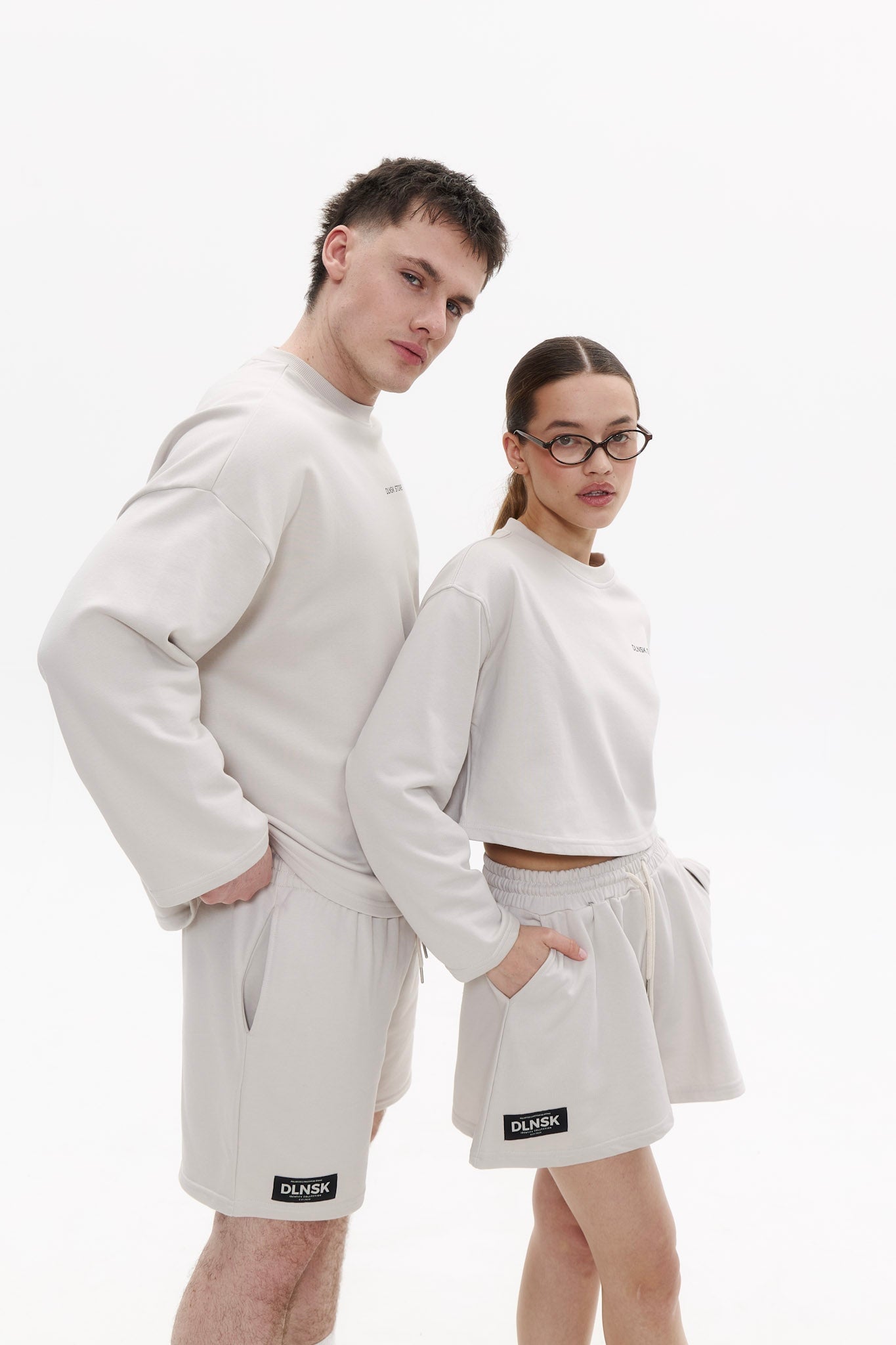 SUMMER cropped longsleeve in FOG Cropped hoodie DLNSK 