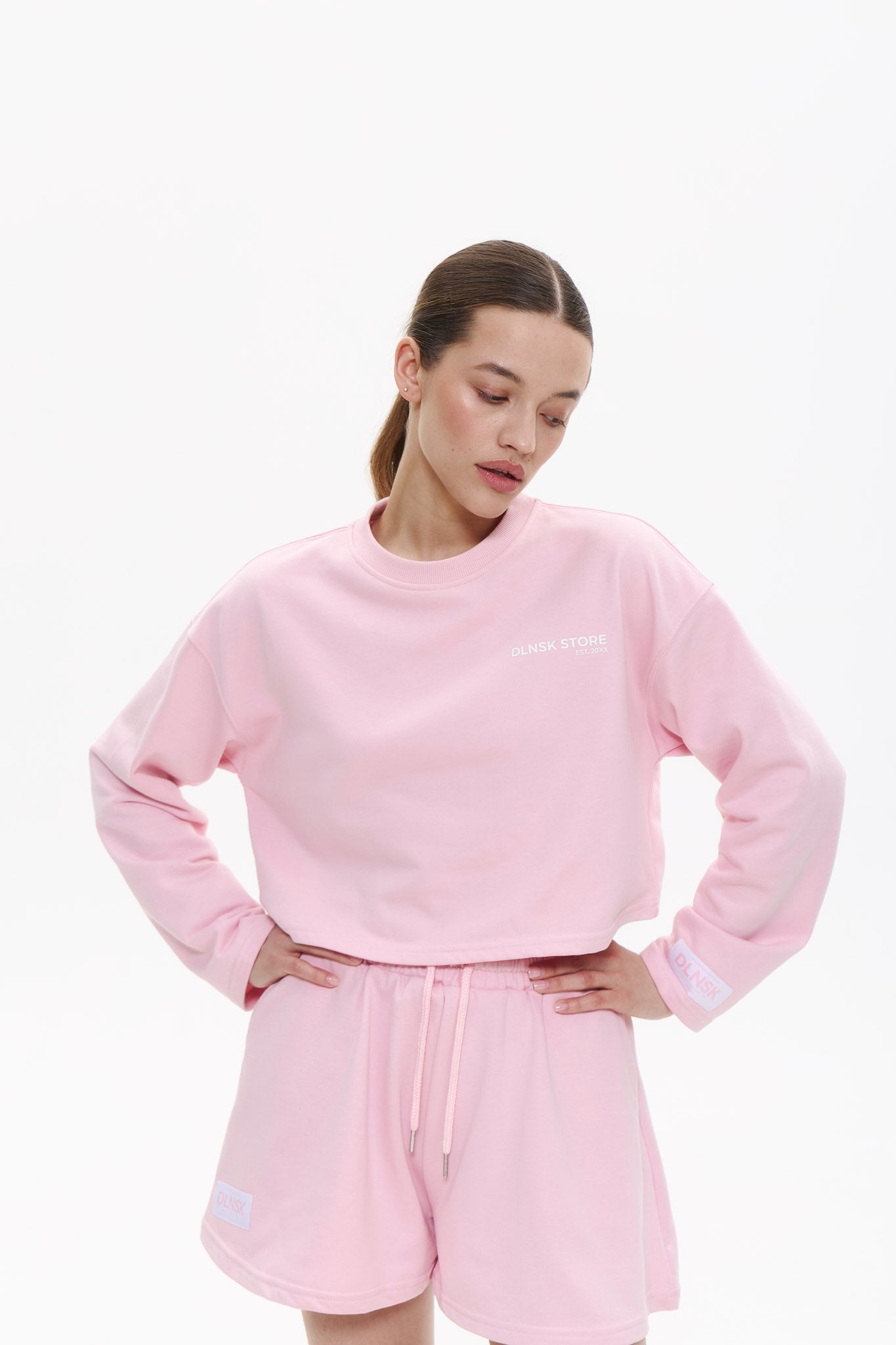SUMMER cropped longsleeve in MARSHMALLOW PINK Cropped hoodie DLNSK 