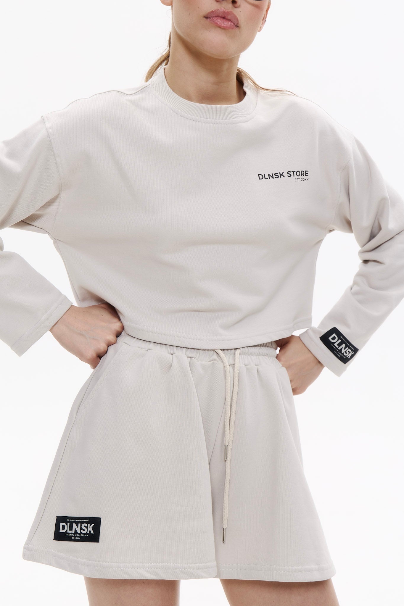 SUMMER women shorts in FOG Cropped hoodie DLNSK 