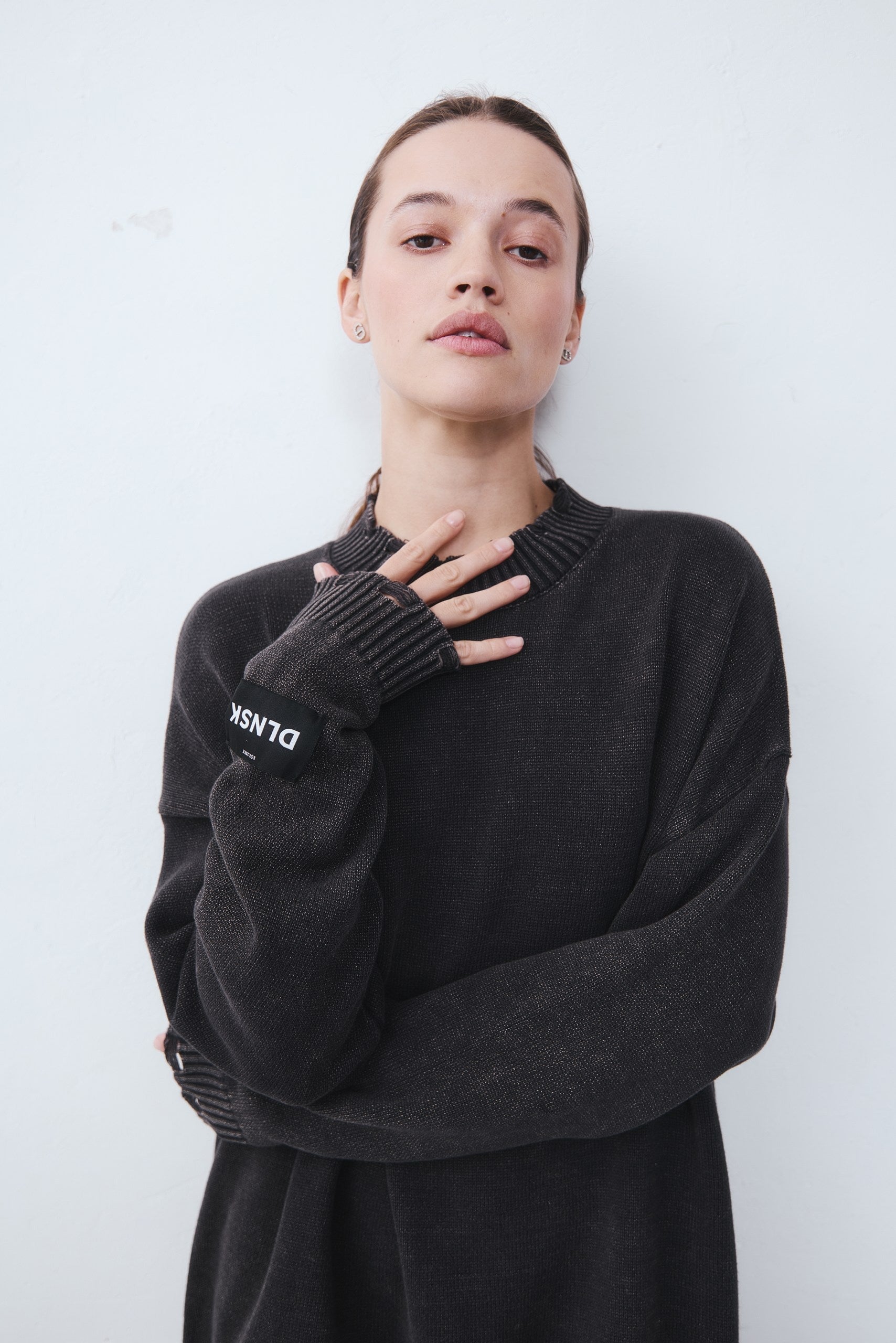 SWEATER HOLY in WASHED BLACK Sweater DLNSK 