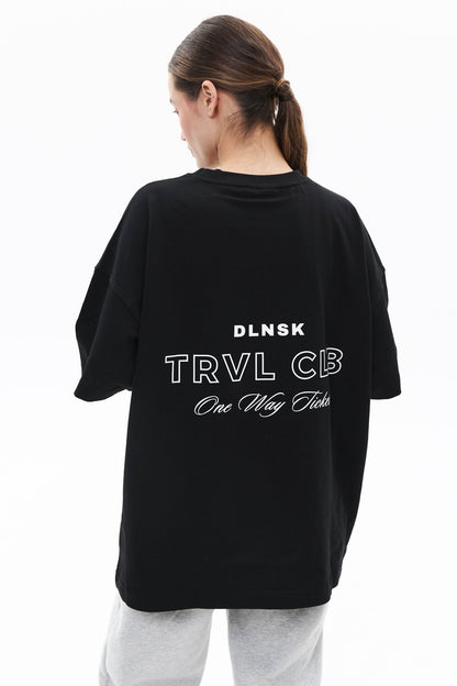 TRVL CLUB t-shirt in BLACK T-shirt DLNSK 