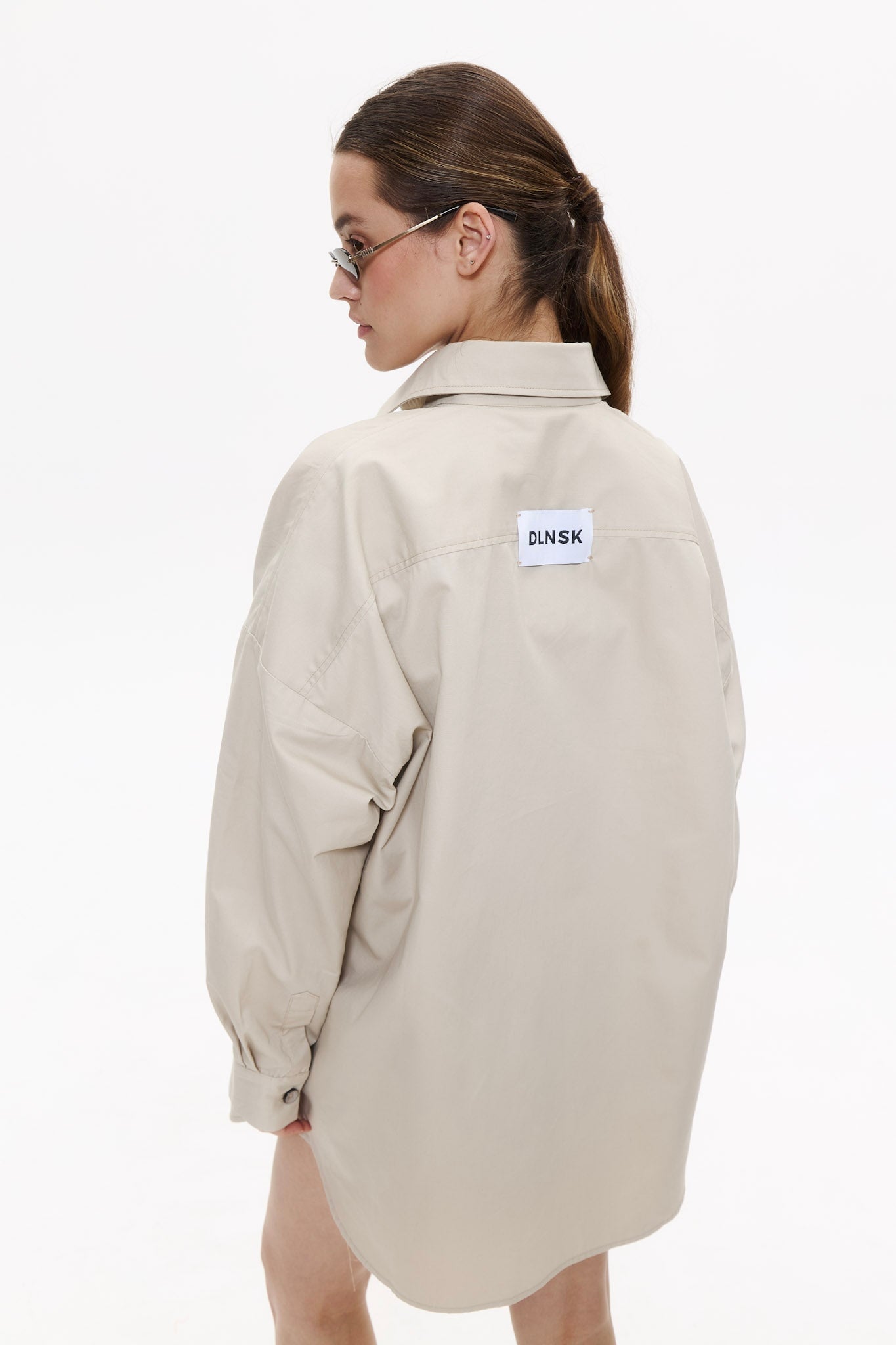 VACATION shirt in SAND DLNSK 