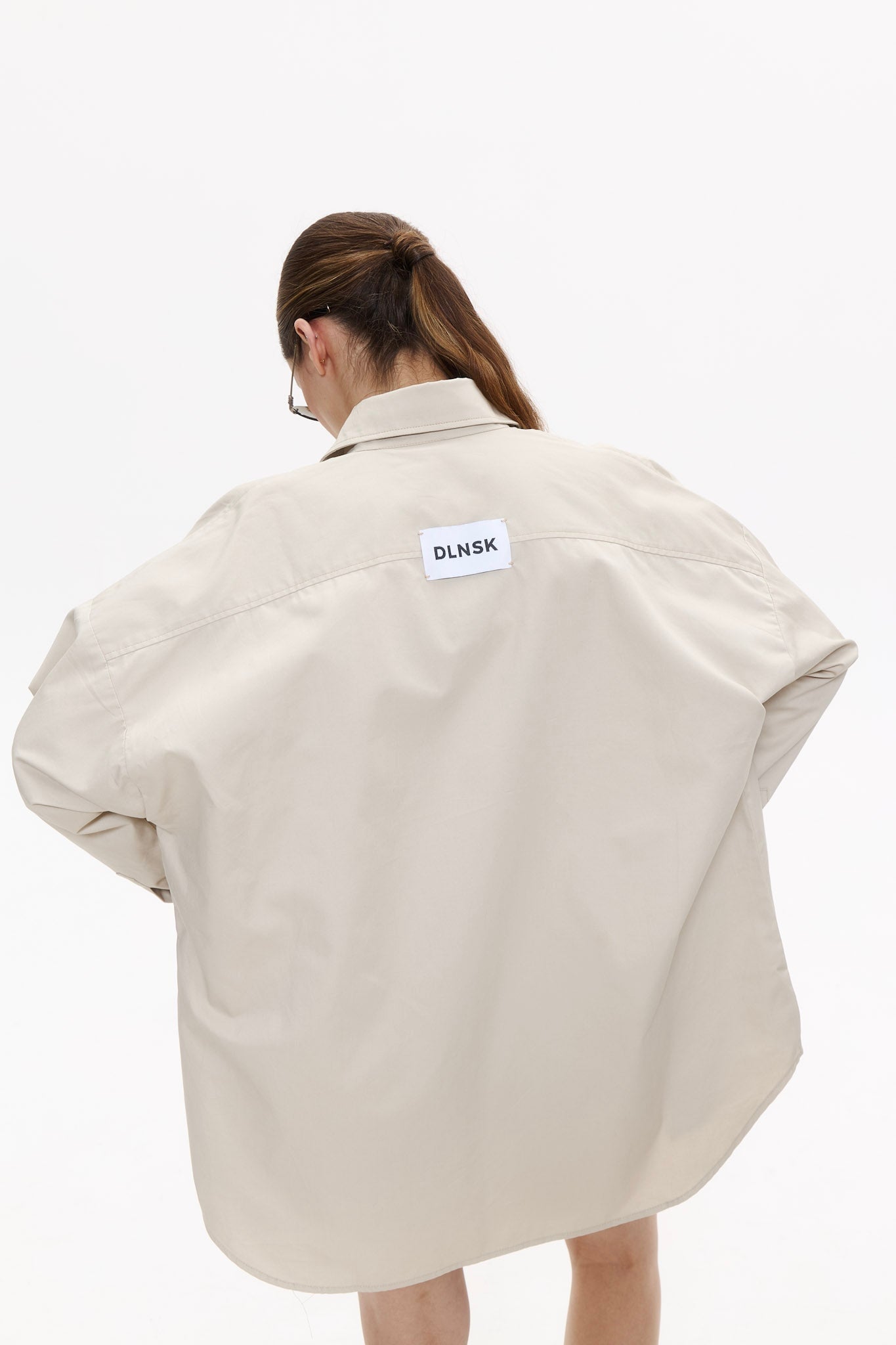 VACATION shirt in SAND DLNSK 