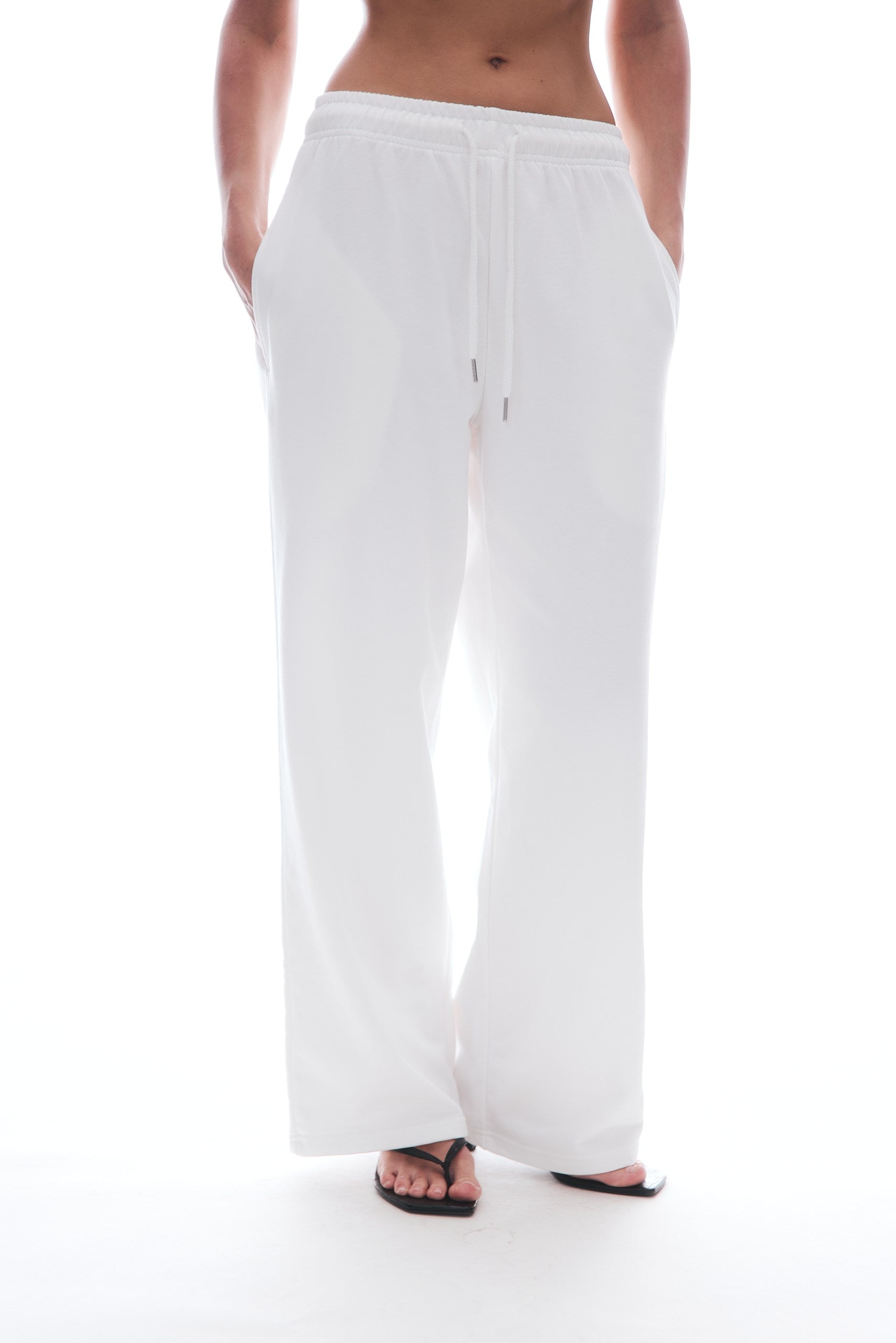 VACATION unisex wide leg pants in CLOUDE WHITE DLNSK 