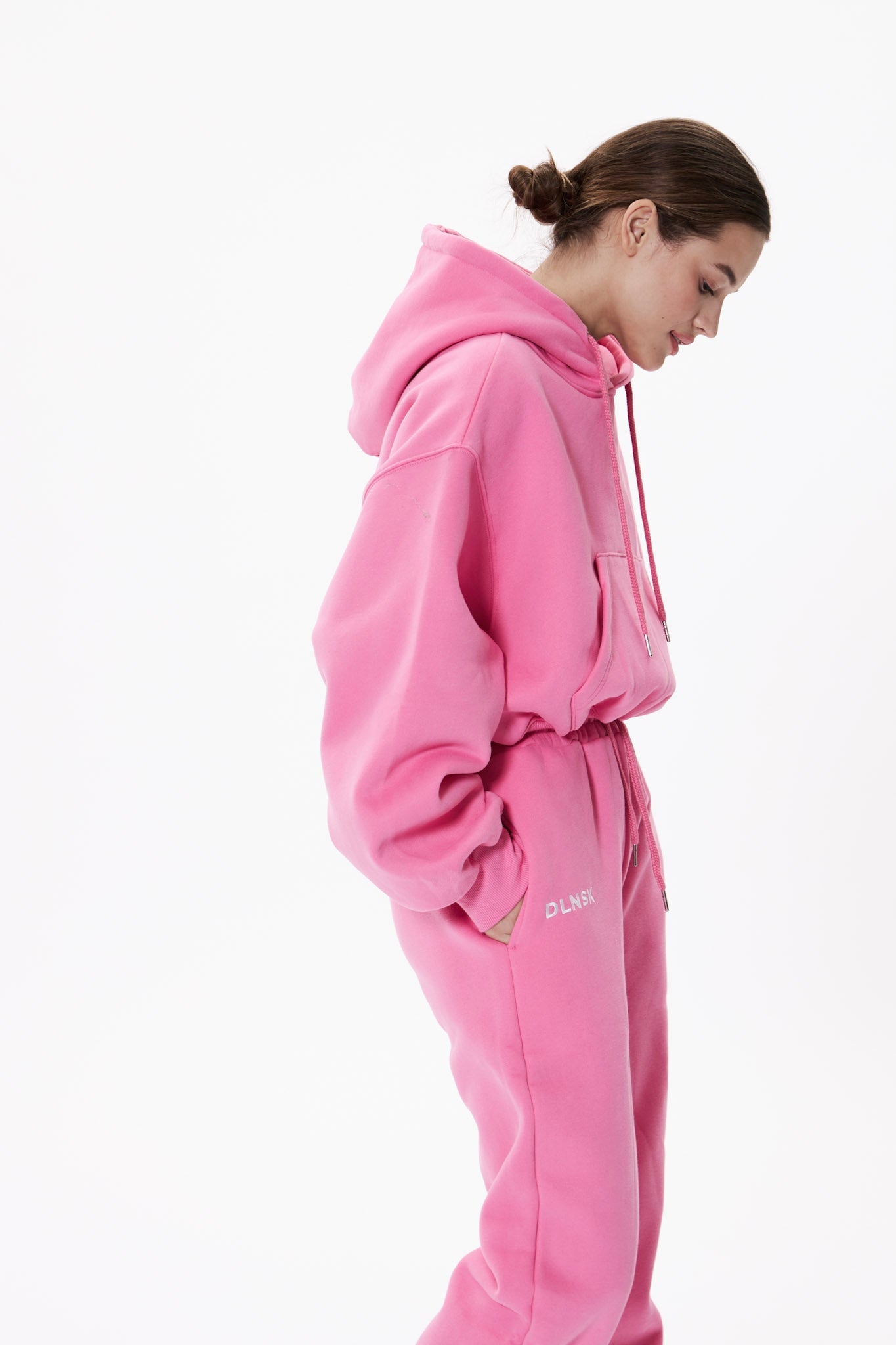 Pink nike cropped online hoodie