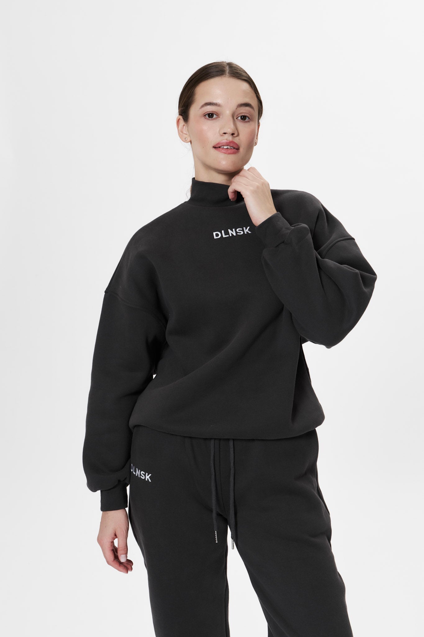 TURTLENECK SWEATSHIRT in NIGHT GREY Crewneck DLNSK 