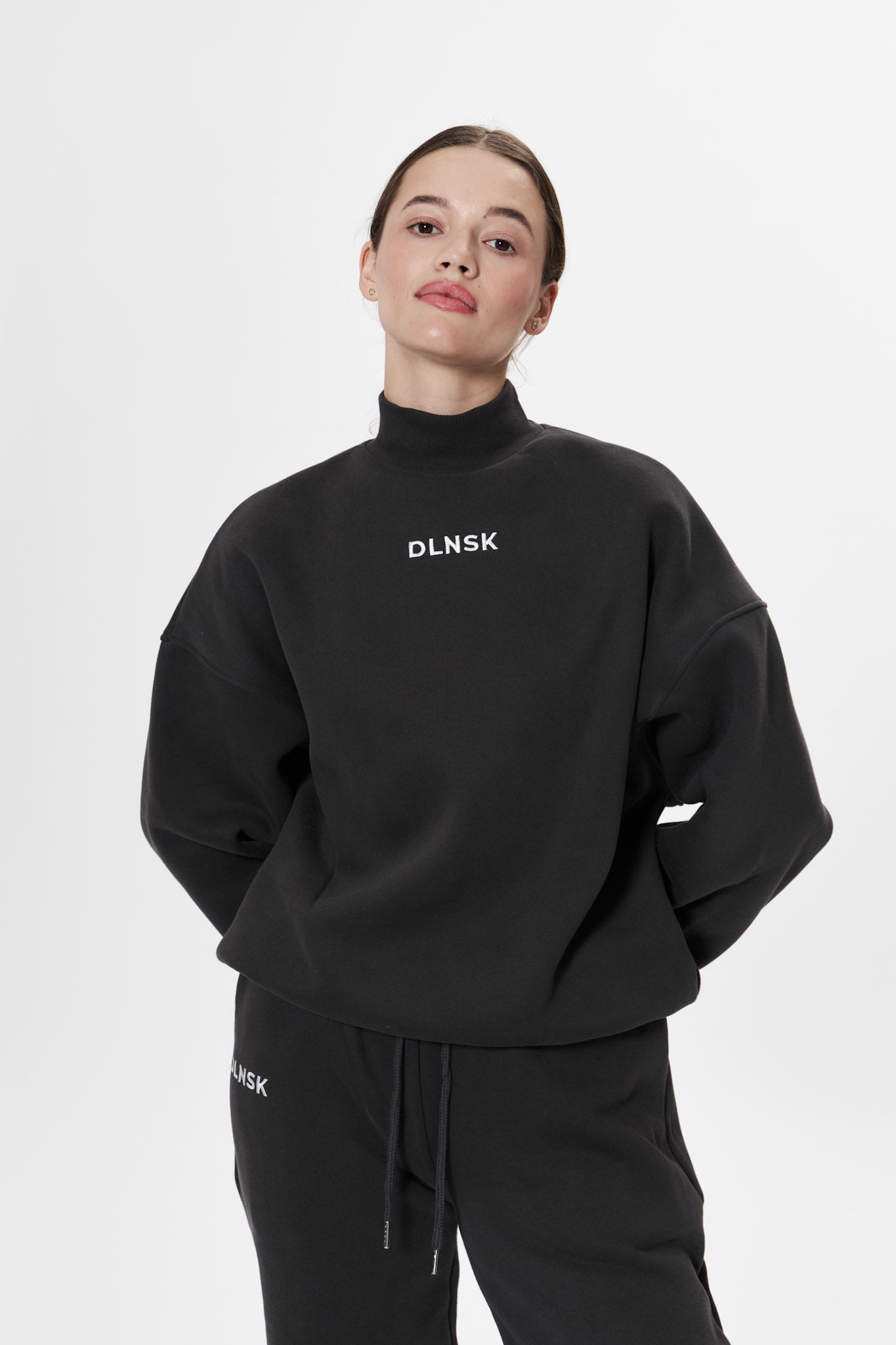 TURTLENECK SWEATSHIRT in NIGHT GREY Crewneck DLNSK 